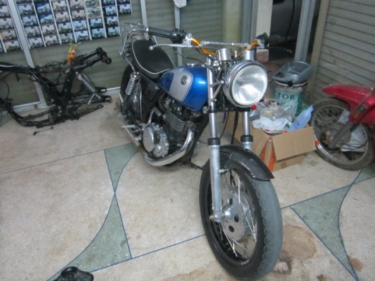 ขาย SR400 ปี 95 เครื่องดีครับ สภาพตามรูป อินวอยครับ 58.000ต่อรองใด้ครับ