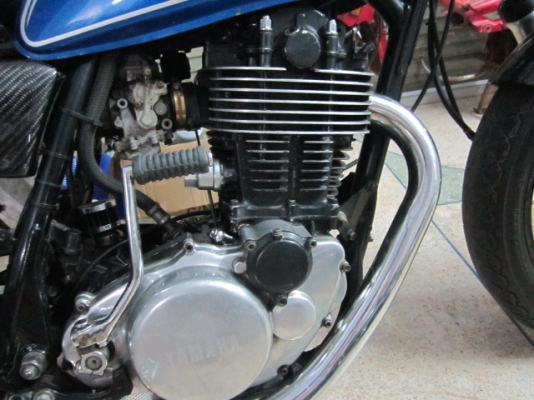 ขาย SR400 ปี 95 เครื่องดีครับ สภาพตามรูป อินวอยครับ 58.000ต่อรองใด้ครับ