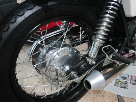 ขาย SR400 ปี99 เลขเต็ม สภาพตามรูป รถวิ่งดีไม่มีปัญหา(รับแลกเทริน์)รายละเอียดด้านใน