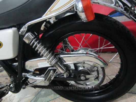 ขาย SR400 ปี99 เลขเต็ม สภาพตามรูป รถวิ่งดีไม่มีปัญหา(รับแลกเทริน์)รายละเอียดด้านใน