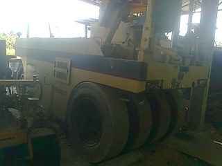 ขายรถบดล้อยาง 7 ล้อ SAKAI RT-087 ซีเรียล 30074 เอกสารเล่มทะเบียน ราคา 120000