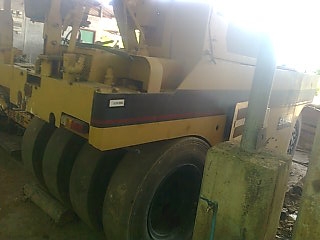 ขายรถบดล้อยาง 7 ล้อ SAKAI RT-087 ซีเรียล 30074 เอกสารเล่มทะเบียน ราคา 120000