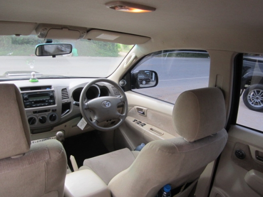 ขาย ฟอจูนเนอร์ 3.0 ตัวG รถมือเดียว ออกป้ายแดง วิ่งน้อยมาก ปี2005 ปลายปี รายละเอียดโทรเลย รถครูครับ (รถพ่อผมเอง)