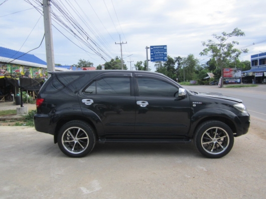 ขาย ฟอจูนเนอร์ 3.0 ตัวG รถมือเดียว ออกป้ายแดง วิ่งน้อยมาก ปี2005 ปลายปี รายละเอียดโทรเลย รถครูครับ (รถพ่อผมเอง)