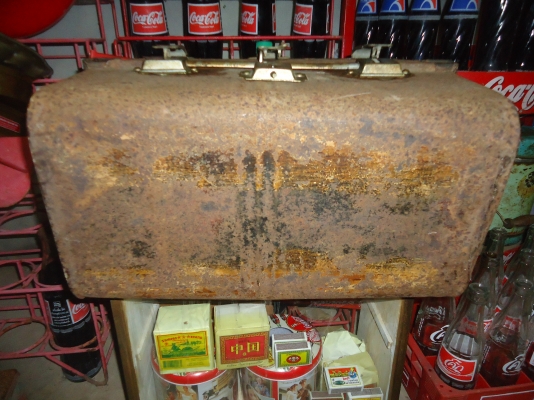 ขายหีบเหล็ก....