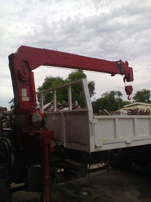 ขายเครนสี่ตันครึ่ง สี่ปรอก ปั้มไฮดรอลิคใหม่