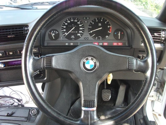 ลดราคาให้แล้วนะครับ BMW 318i Coupe E30 ลดราคาให้แล้วนะครับ BMW 318i Coupe E30