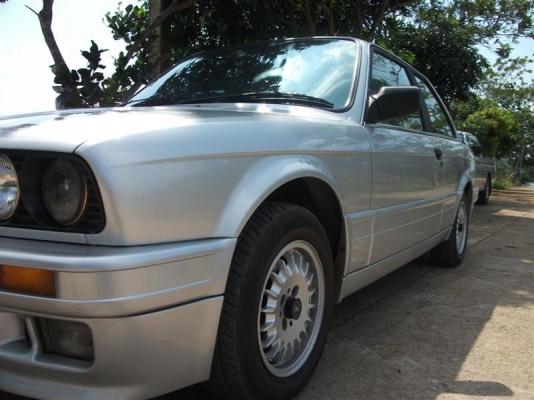 ลดราคาให้แล้วนะครับ BMW 318i Coupe E30 ลดราคาให้แล้วนะครับ BMW 318i Coupe E30