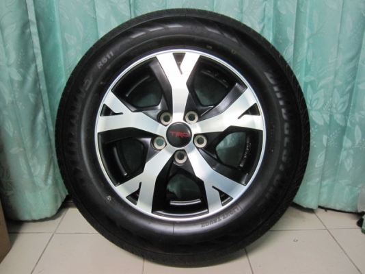 ขายล้อแม็ก TOYOTA VIGO TRD พร้อมยางป้ายแดงปี 13 ขอบ 16 แม็กลายนี้หายากมาก