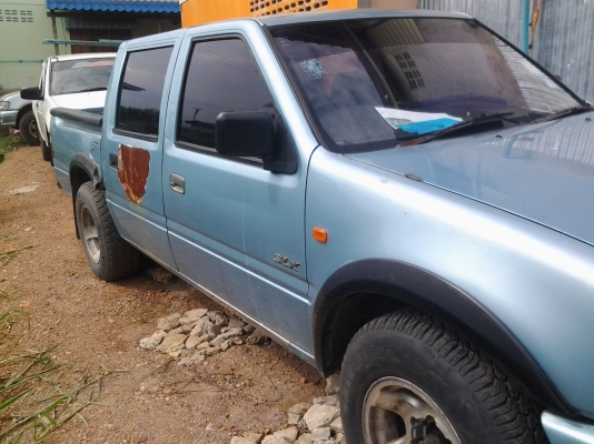 Isuzu ดราก้อน 2800 4ประตู อาบน้ำ ก็สวยแล้ว ห้องเครื่องเดิม แอร์เย็น Isuzu ดราก้อน 2800 4ประตู อาบน้ำ ก็สวยแล้ว ห้องเครื่องเดิม แอร์เย็น