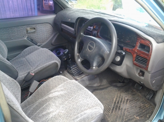 Isuzu ดราก้อน 2800 4ประตู อาบน้ำ ก็สวยแล้ว ห้องเครื่องเดิม แอร์เย็น Isuzu ดราก้อน 2800 4ประตู อาบน้ำ ก็สวยแล้ว ห้องเครื่องเดิม แอร์เย็น