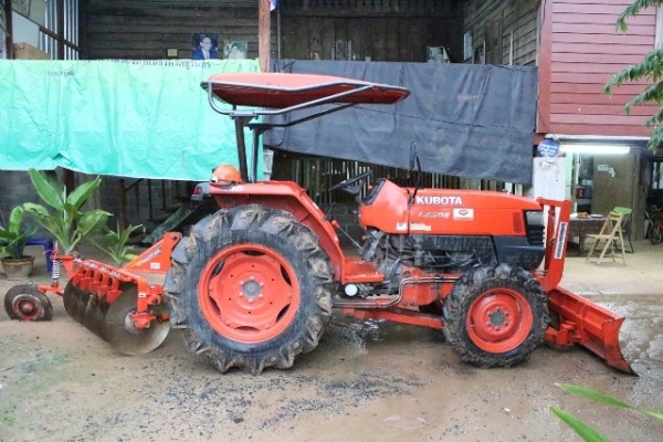 ขายด่วน รถสภาพดี Kubota 45แรงม้า L4508 ลดเหลือ370000 ด่วน ขายด่วน รถสภาพดี Kubota 45แรงม้า L4508 ลดเหลือ370000 ด่วน