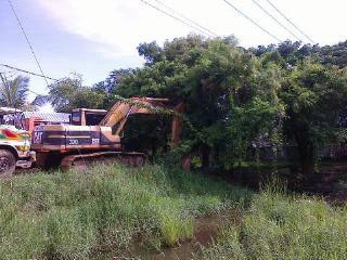 ขายCAT 320B สภาพสวยพร้อมใช้ ราคาต่อรองได้ ติดต่อได้ที่คุณอ๊อฟ พิจิตร 086-737-9991