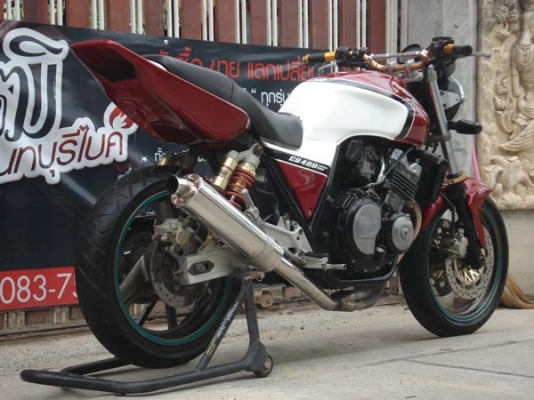 ขาย CB400sf ท้ายเทค3สวยกริ๊บเก็บงานมาแล้วเครื่องสดๆท่อสูตรทั้งเส้น