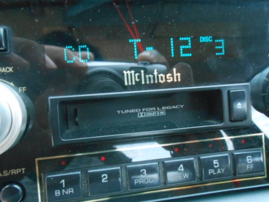 เครื่องเล่น cd mcintoch + กล่อง cd 6แผ่น เครื่องเล่น cd mcintoch + กล่อง cd 6แผ่น