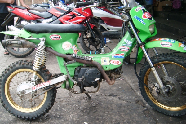 ขาย ชาลี เครื่องเวฟ 110 แนว motocross ,มีเอกสารราคานี้พร้อมส่ง