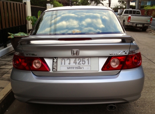 Honda City ZX เครื่องiVtec ปลายปี2005 สีเงิน เกียร์Auto เบาะหนัง จอTV DVD สปอยเลอร์ ยางใหม่ เจ้าของขายเอง 0886999779 Honda City ZX เครื่องiVtec ปลายปี2005 สีเงิน เกียร์Auto เบาะหนัง จอTV DVD สปอยเลอร์ ยางใหม่ เจ้าของขายเอง 0886999779