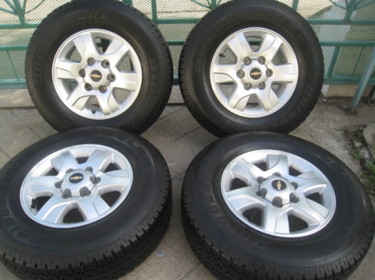 ขายล้อแม็ก Chevrolet 16"x6.5" et33 6รู139 + ยางปี 1112  สนใจติดต่อ เล็กคลองสามครับ (081-3747940)