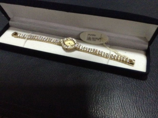 ขายนาฬิกา ตกแต่งด้วยเพชร สวิส