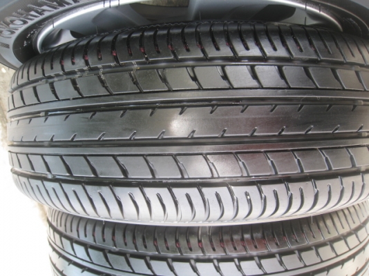 ขายล้อแม็ก Toyota vios ป้ายแดง 15"x5.5" et45 4รู100 + ยาง ปี 1413  สนใจติดต่อ เล็กคลองสาม (081-3747940)