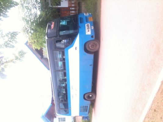 รถบัสชั้นครึ่ง