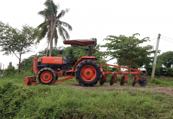 ขาย4508  Di สภาพดีสีเดิมๆ  พร้อมผาน 4*22 ตราช้าง ครับ