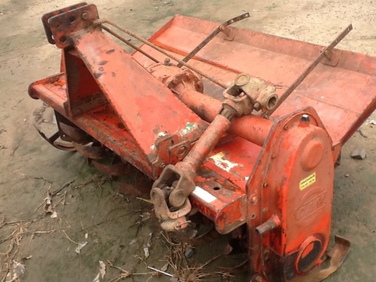 โรตารี่ 1.40 เมตรพร้อมยอยปั่น สภาพเดิมๆใบตามรูปครับ ใช้งานได้ปรกติครับ