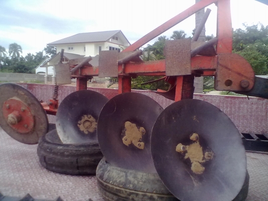 ขายKUBOTA L1-18 พร้อมใบดันหน้า ผาน3 สภาพเดิม