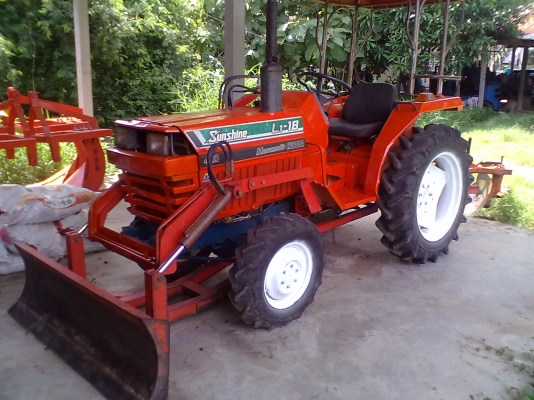 ขายKUBOTA L1-18 พร้อมใบดันหน้า ผาน3 สภาพเดิม