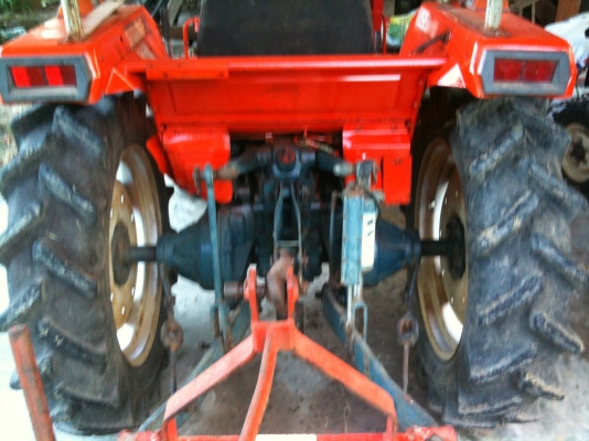 ขายKUBOTA L1-18 พร้อมใบดันหน้า ผาน3 สภาพเดิม