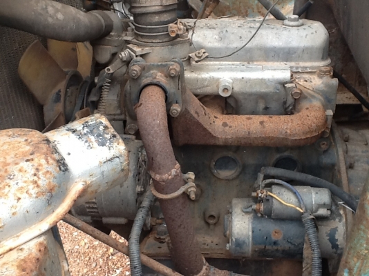 ขายอีแต๋น สภาพเดิมๆ คัสซีหน้า 4 มีเกียร์กลาง เพลาท้ายคาบ้อนกระทะหนีบ