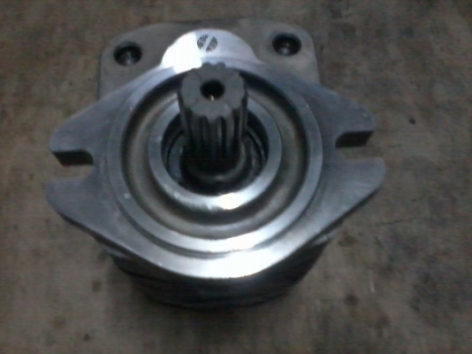 ขายปลั้ม KAYABA เครน 3-5 ตัน ของใหม่และมือสองครับ