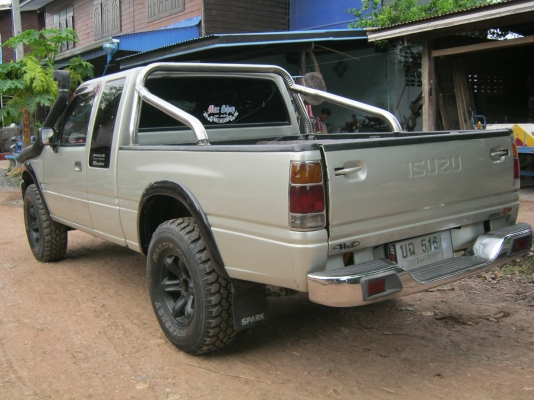 ขายกระบะ 4x4 ถูก พร้อมเครื่องเสียง