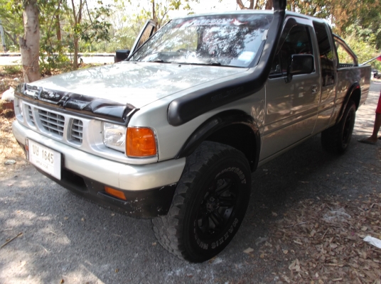 ขายกระบะ 4x4 ถูก พร้อมเครื่องเสียง