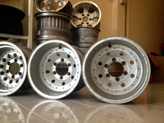 ขายล้อหนดน้ำ ขอบ15x10 ออฟ-33 6 รู139.7 ออฟลึกมากก มีคู่เดียว *6000 บาท