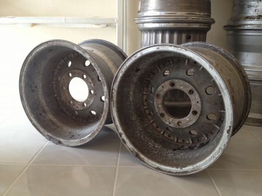 ขายล้อหนดน้ำ ขอบ15x10 ออฟ-33 6 รู139.7 ออฟลึกมากก มีคู่เดียว *6000 บาท