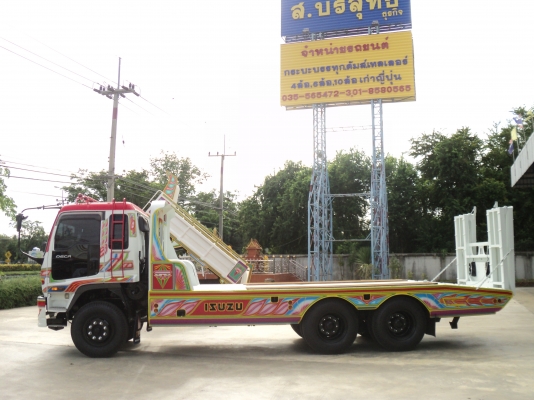 ขายรถบรรทุกอีซูซุ 10 ล้อ (ล้อใหญ่) บรรทุกรถเกี่ยวข้าว ( คันที่ 2 ) ขายรถบรรทุกอีซูซุ 10 ล้อ (ล้อใหญ่) บรรทุกรถเกี่ยวข้าว ( คันที่ 2 )