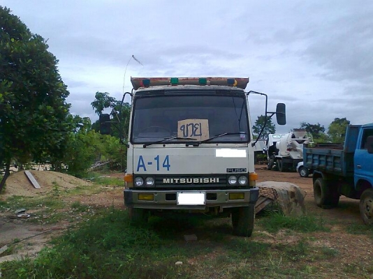 ขาย..รถสิบล้อ MITSUBISHI FN527M รถปี 36 รถบ้าน ๆ เครื่องดี คัสซีสวย เก๋งสวย ภายในสวย กระบะสวยไม่มีผุ มีทะเบียนครบ.
