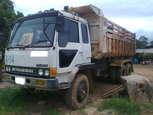 ขาย..รถสิบล้อ MITSUBISHI FN527M รถปี 36 รถบ้าน ๆ เครื่องดี คัสซีสวย เก๋งสวย ภายในสวย กระบะสวยไม่มีผุ มีทะเบียนครบ.