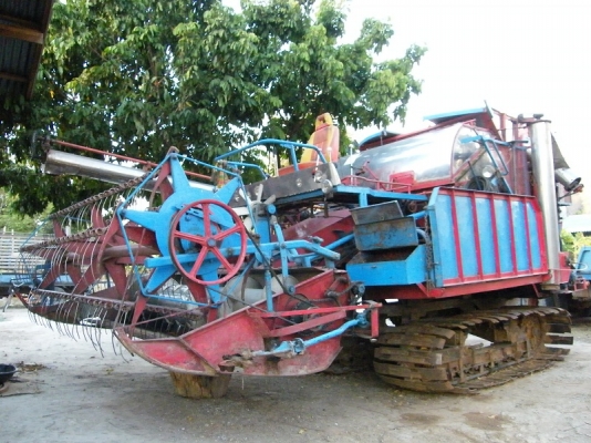 ขายรถเกี่ยวนวดข้าวเกษตรพัฒนา
