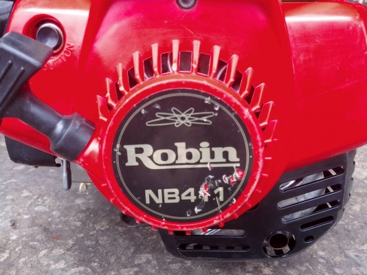 เครื่องตัดหญ้าเก่าญี่ปุ่น ROBIN 411 หากันจัง มาแล้วครับ เครื่องตัดหญ้าเก่าญี่ปุ่น ROBIN 411 หากันจัง มาแล้วครับ