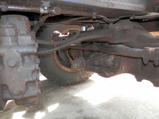 แบคโฮล้อยาง KOMATSU PW100-3-2เพลา มีแอร์ ลายหัวเจาะ อินวอยซ์