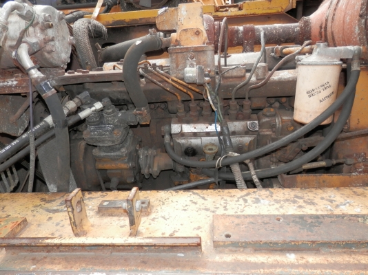 แบคโฮล้อยาง KOMATSU PW100-3-2เพลา มีแอร์ ลายหัวเจาะ อินวอยซ์