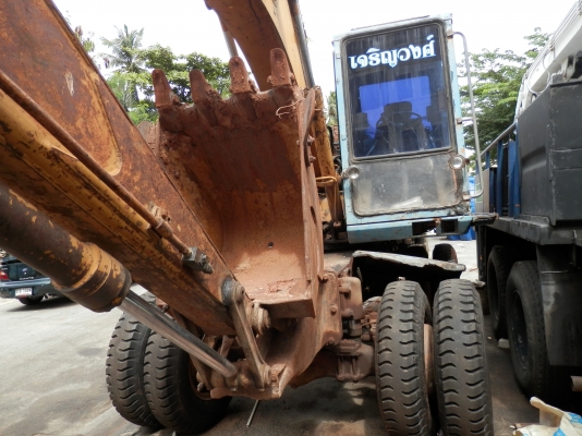 แบคโฮล้อยาง KOMATSU PW100-3-2เพลา มีแอร์ ลายหัวเจาะ อินวอยซ์
