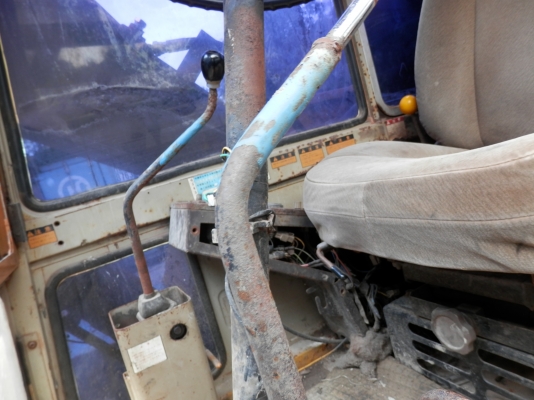 แบคโฮล้อยาง KOMATSU PW100-3-2เพลา มีแอร์ ลายหัวเจาะ อินวอยซ์