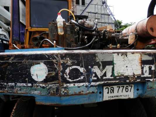 แบคโฮล้อยาง KOMATSU PW100-3-2เพลา มีแอร์ ลายหัวเจาะ อินวอยซ์