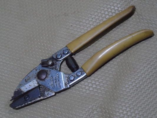 กรรไกรตัดกิ่งSTANLEY