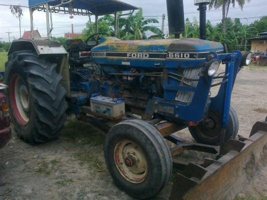 ขายรถไถ FORD6610 สภาพเดิมๆพร้อมอุปกรณ์ตัดหญ้า
