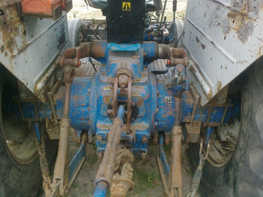 ขายรถไถ FORD6610 สภาพเดิมๆพร้อมอุปกรณ์ตัดหญ้า