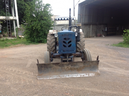 เด็ดสะระตี่!    ยี่ห้อ - รุ่น	ขายรถไถฟอร์ด 5000